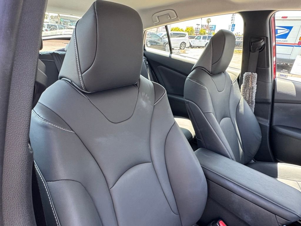 Used 2020 Red Toyota  image 17
