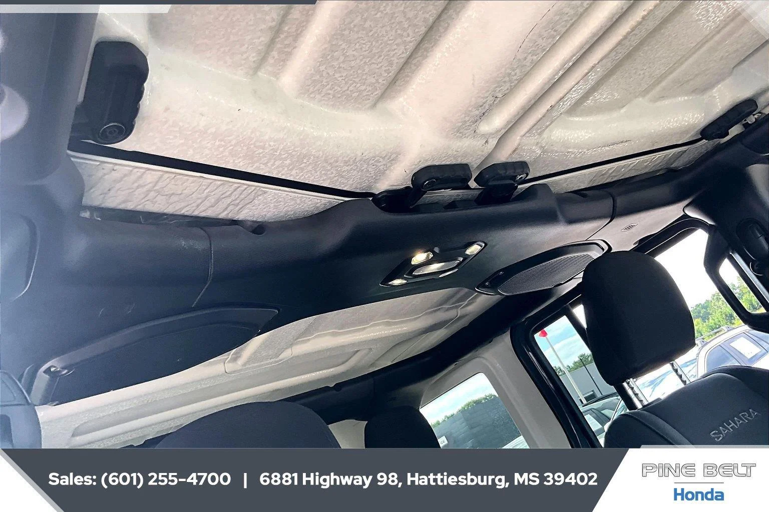 Used 2020 Sting-Gray Clearcoat Jeep Sahara image 16