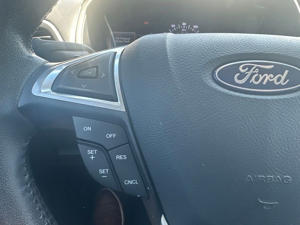 Used 2017 Gray Ford SEL image 13