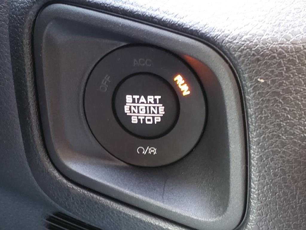 Used 2025 Bright White Clearcoat Jeep Sport S image 13