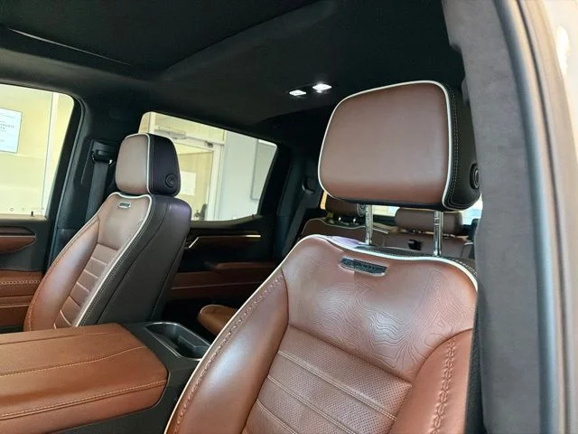 Used 2024 White GMC Denali Ultimate image 19