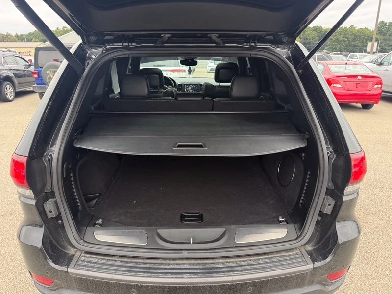 Used 2018 Black Jeep Trailhawk image 9