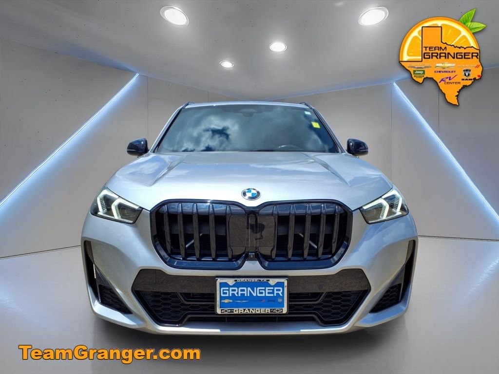 Used 2023 Silver BMW xDrive28i image 7