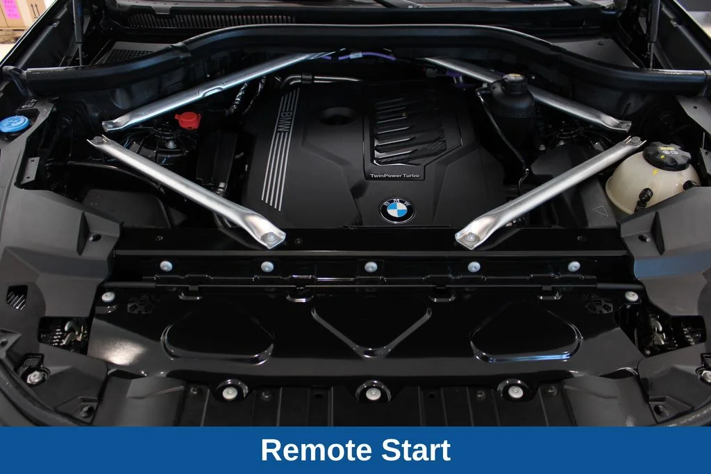 Used 2023 Gray BMW xDrive40i image 10