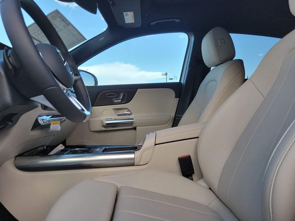 New 2026 Polar White Mercedes-Benz GLA 250 image 20