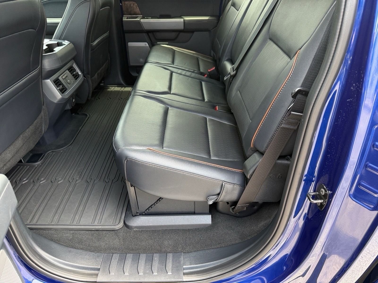 Used 2026 Blue Metallic Ford Lariat image 12