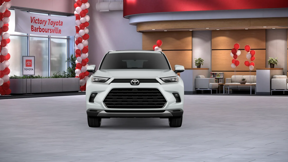 New 2026 Wind Chill Pearl Toyota Platinum image 15