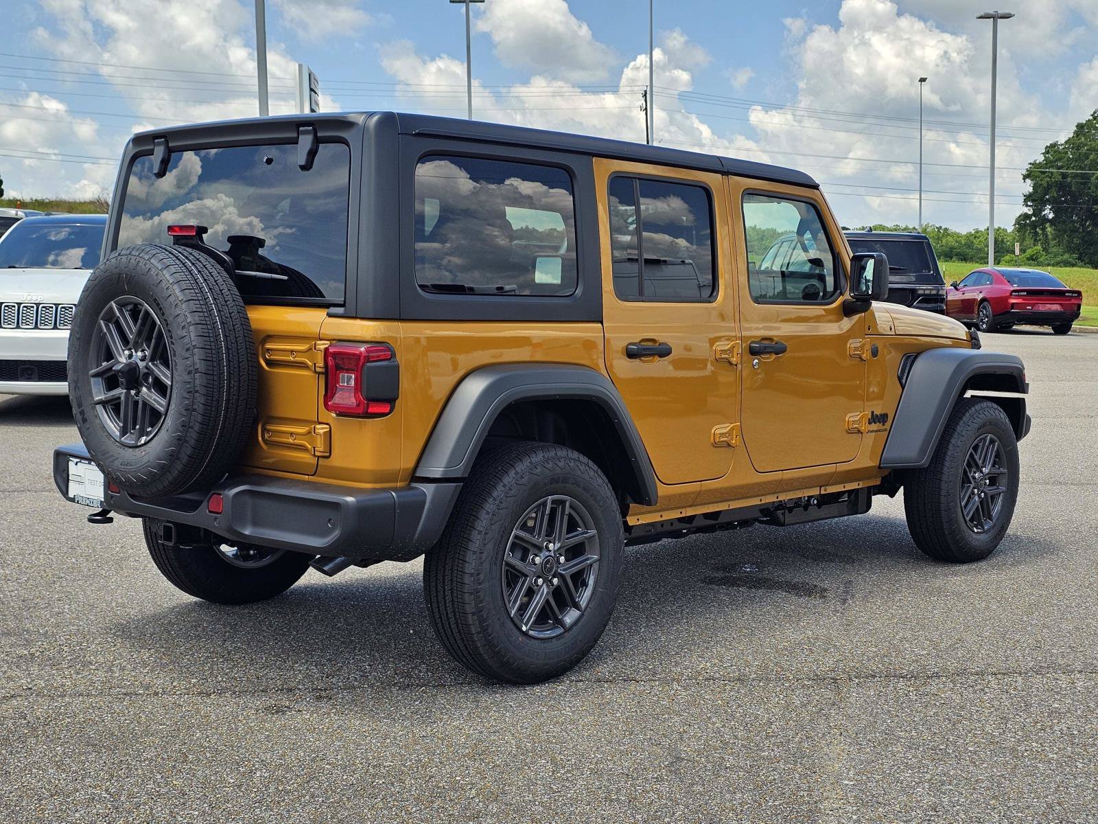 New 2026 Goldilocks Exterior Paint Jeep Sport S image 9