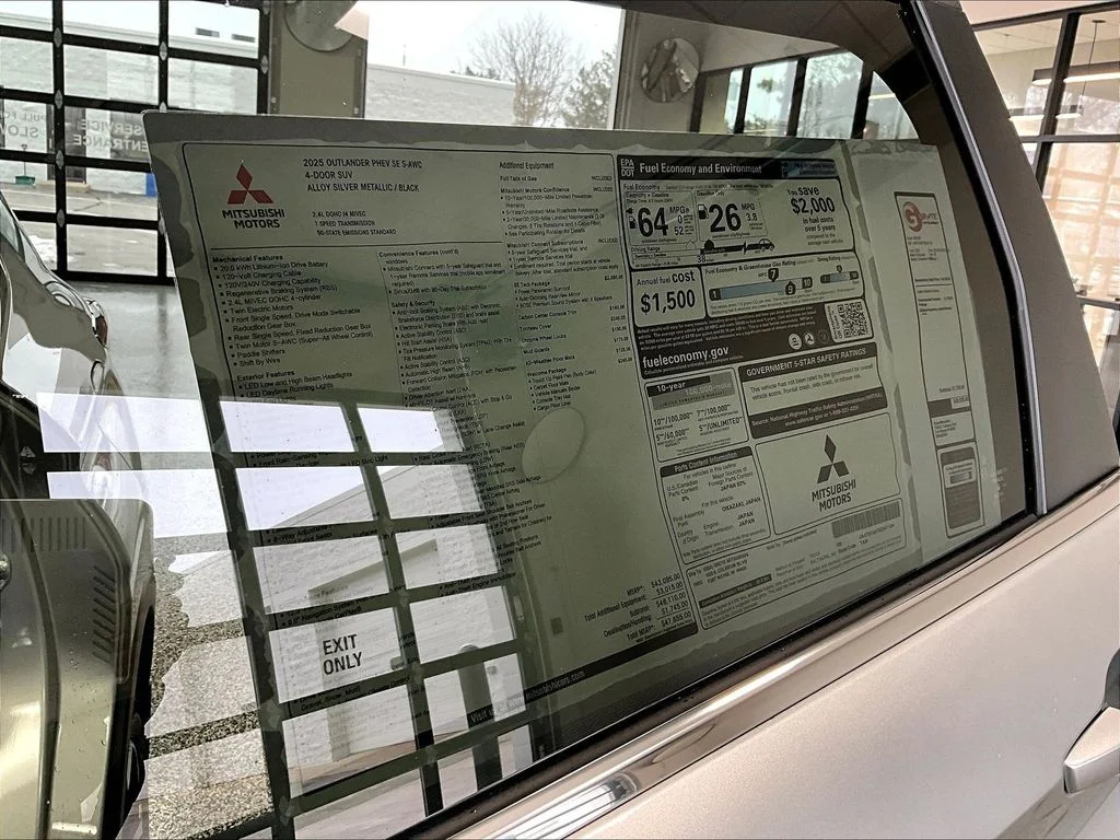 New 2025 Silver Mitsubishi SE image 14