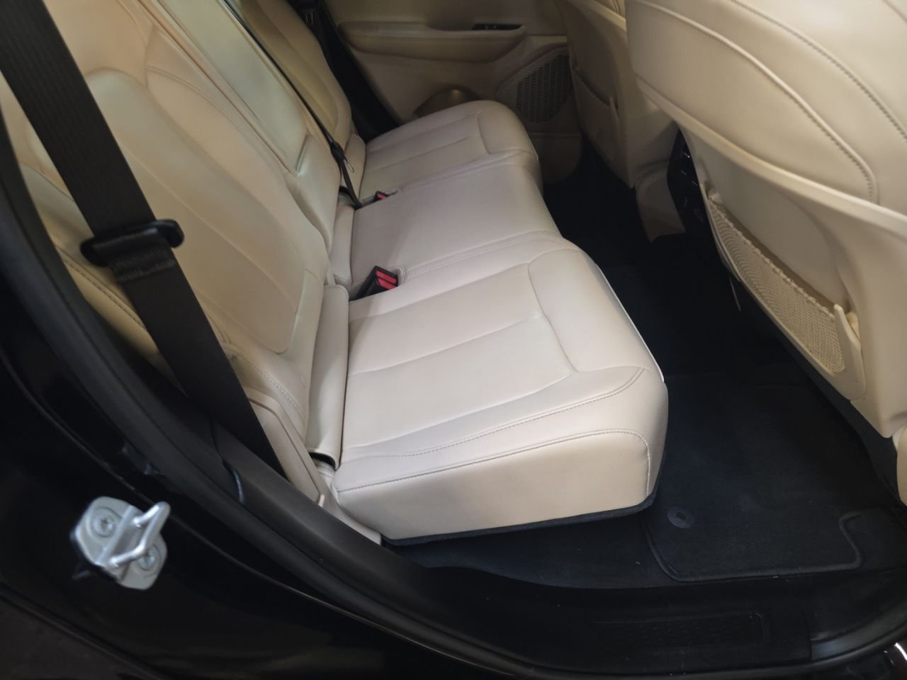 Used 2023 Black Jeep Limited image 14
