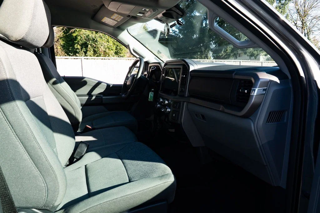 Used 2025 Gray Ford XLT image 23