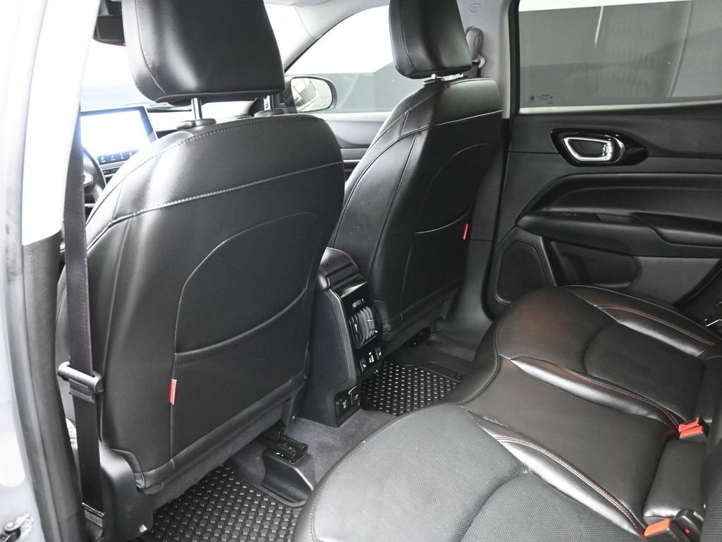 Used 2022 Gray Jeep Trailhawk image 25