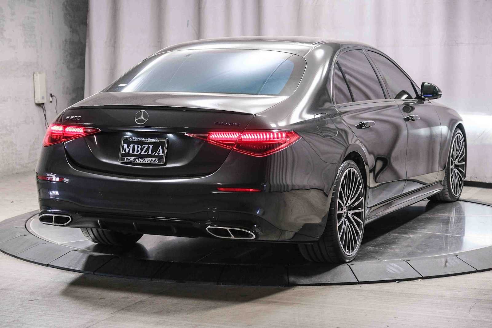 Certified Used 2022 Graphite Grey Mercedes-Benz S 500 image 4