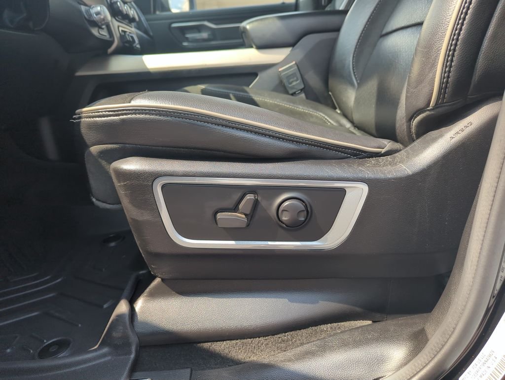 Used 2022 Black Ram Laramie image 12