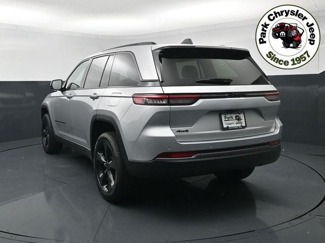 New 2026 Silver Zynith Exterior Paint Jeep Limited image 4