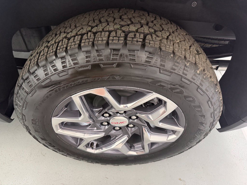 2026 GMC Sierra 1500 SLT - Photo 6