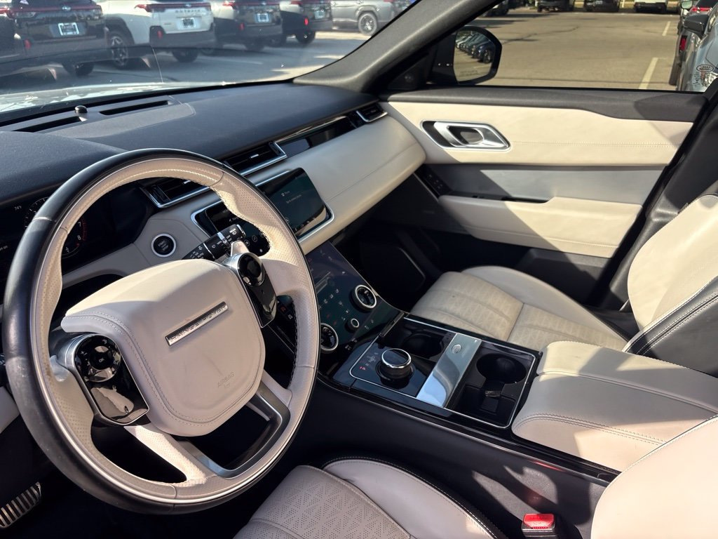 Used 2020 Gray Land Rover HSE R-Dynamic image 4