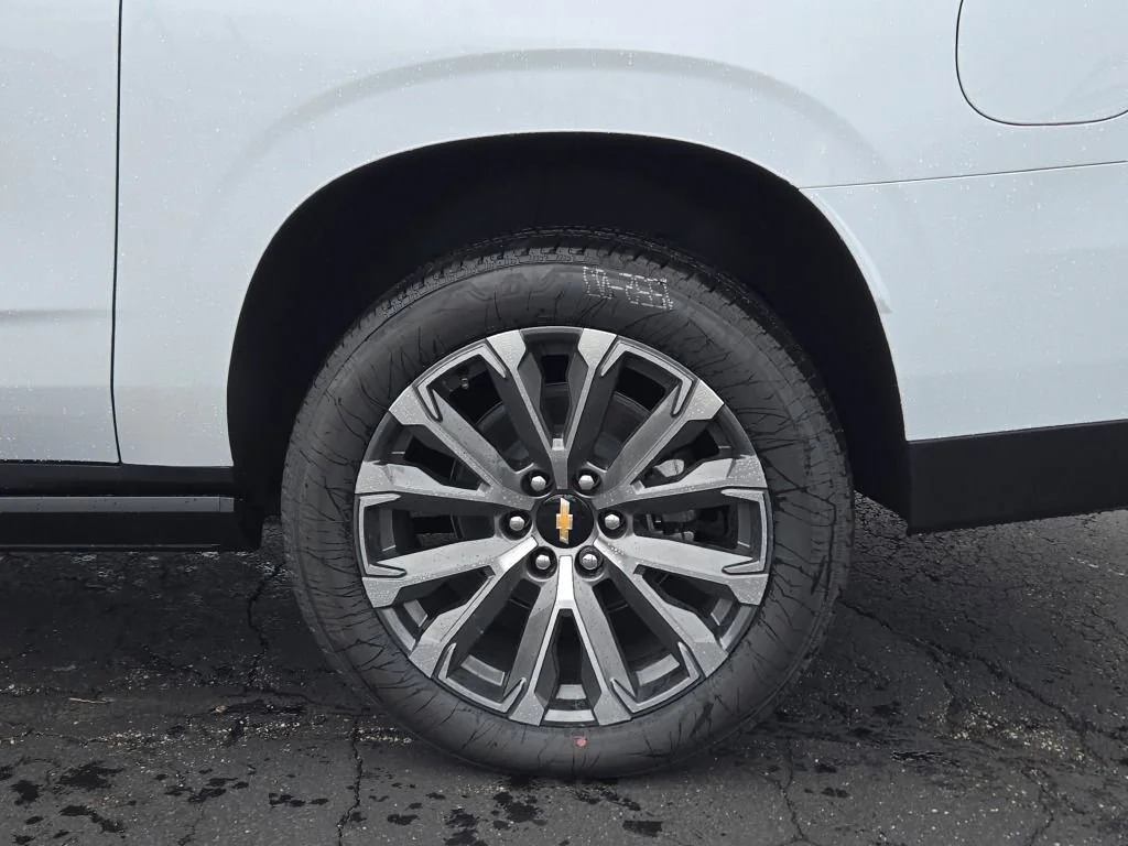 2026 Chevrolet Suburban High Country - Photo 17