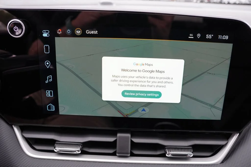 2027 Chevrolet Equinox LT - Photo 14