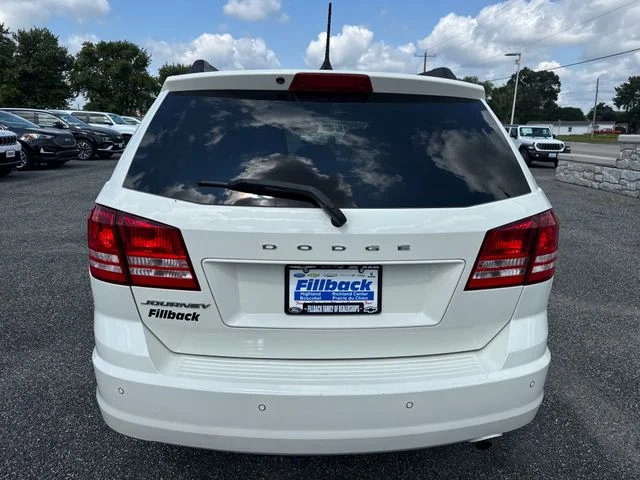 Used 2020 Vice White Dodge SE image 5