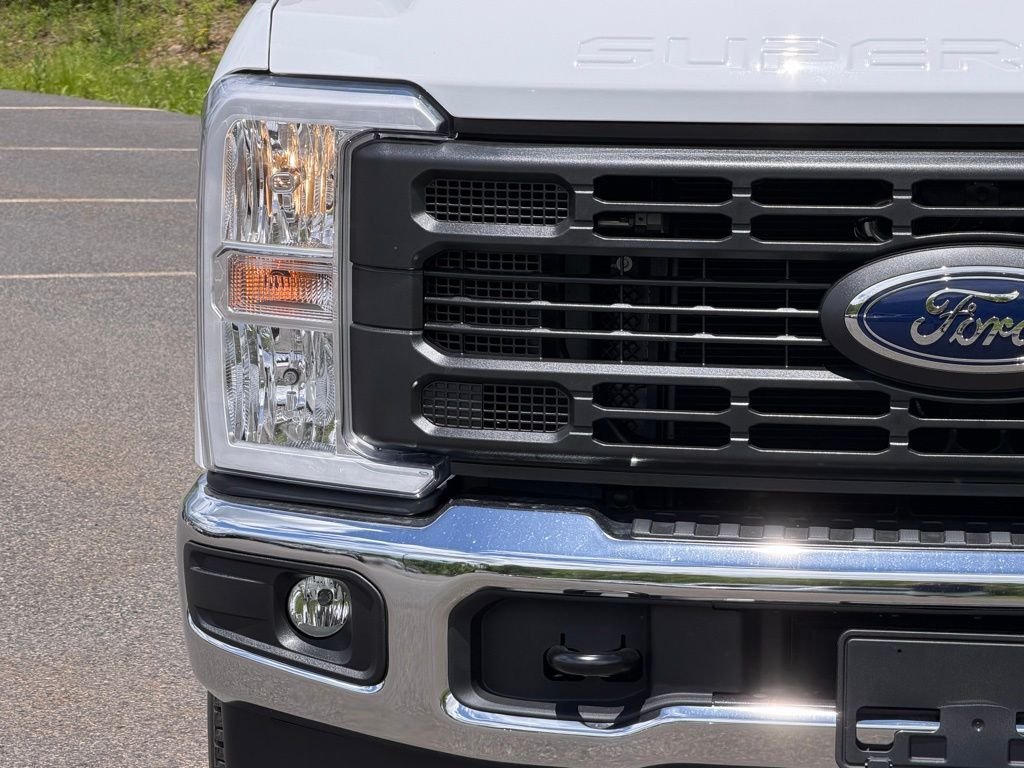 New 2026 Oxford White Ford F-250® XL image 2