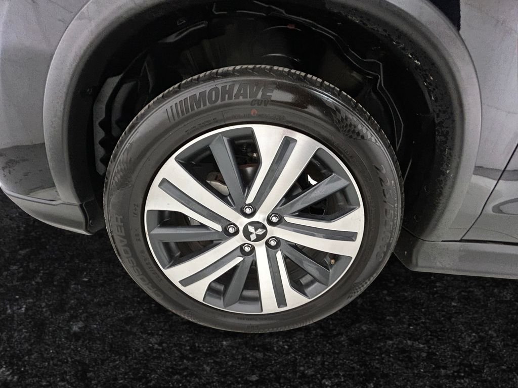 Used 2024 Black Mitsubishi 2.0 SE image 27