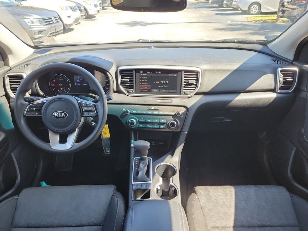 Used 2022 Red Kia LX image 17