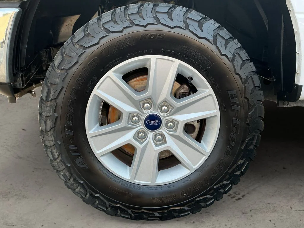 Used 2018 White Ford XLT image 9