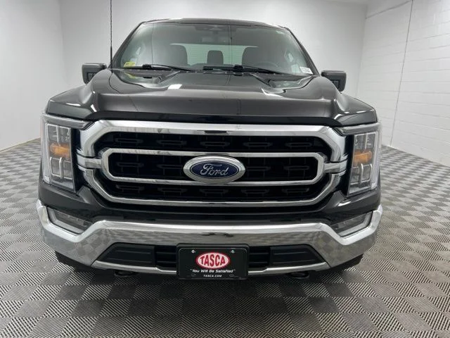 Used 2023 Black Ford XLT image 3