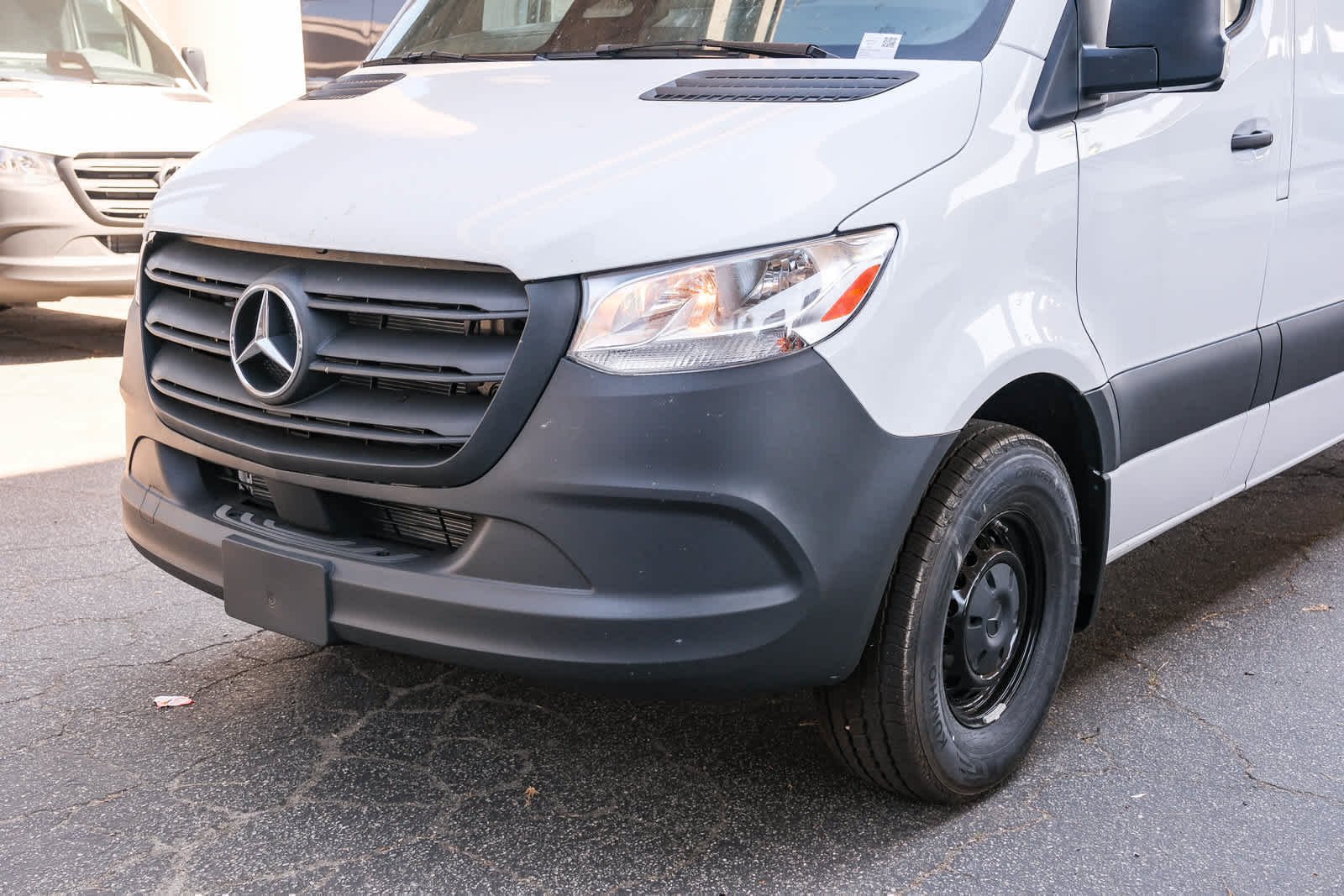 New 2026 Arctic+White Mercedes-Benz Cargo 144 WB  RWD 2.0L 4-Cylinder image 11