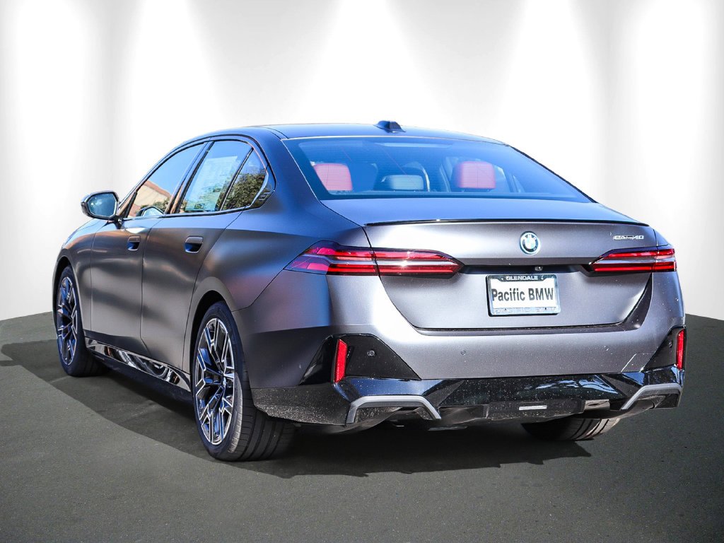 2027 BMW i5 photo 4