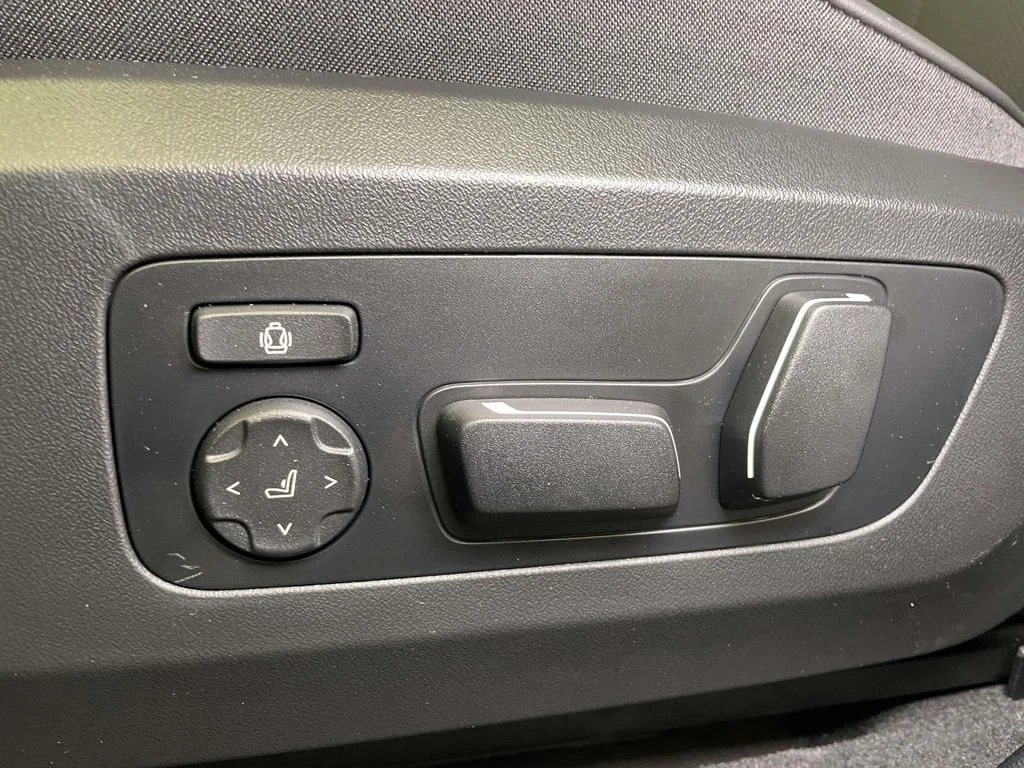 2026 BMW X3 30 - Photo 15
