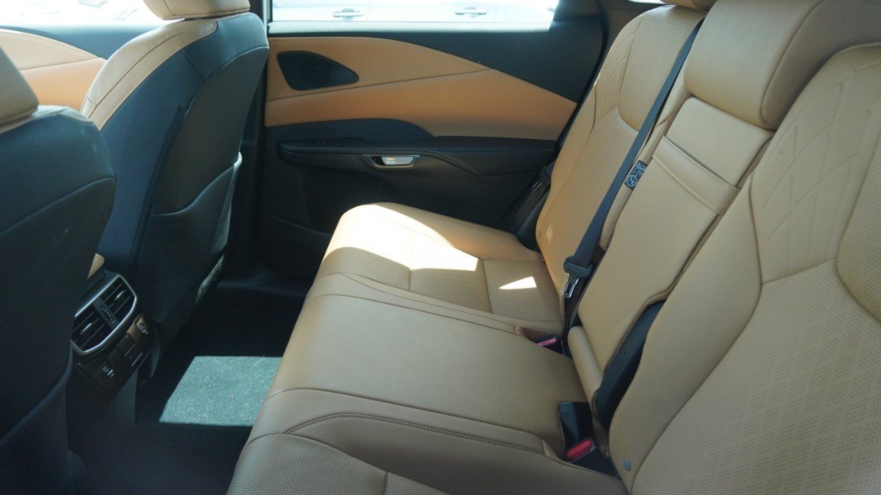 Used 2025 White Lexus RX 350 Premium image 11