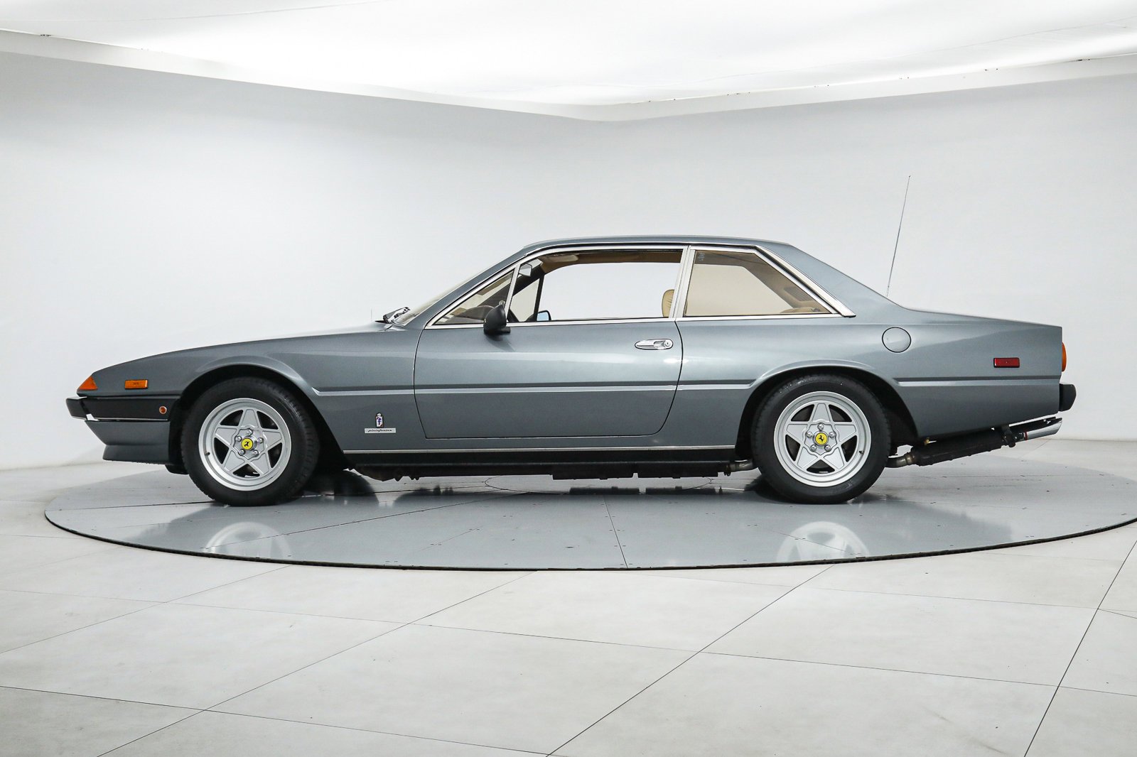Used 1984 Silver Ferrari  image 4