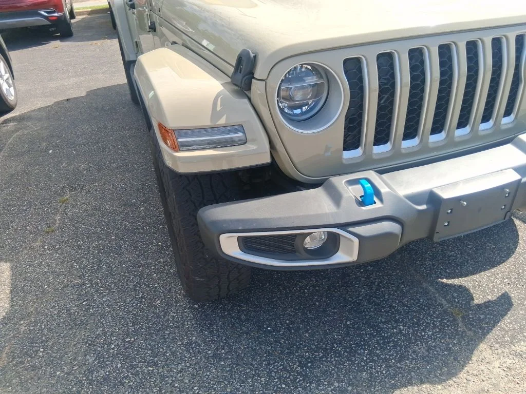 Used 2022 Beige Jeep Unlimited Sahara 4xe image 4