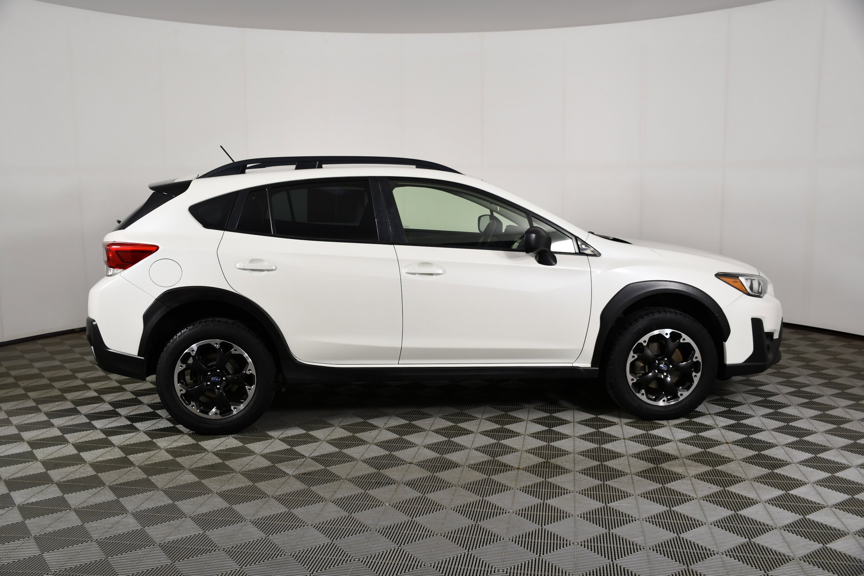 Used 2023 Crystal White Pearl Subaru Base image 5
