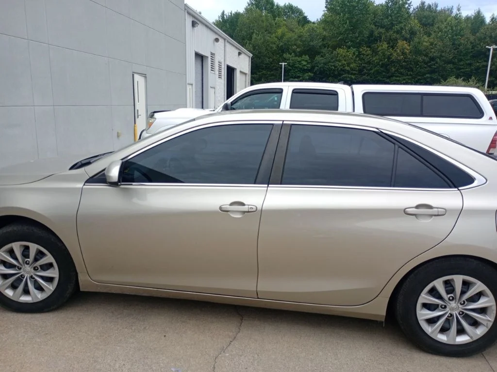 Used 2016  Toyota LE image 8