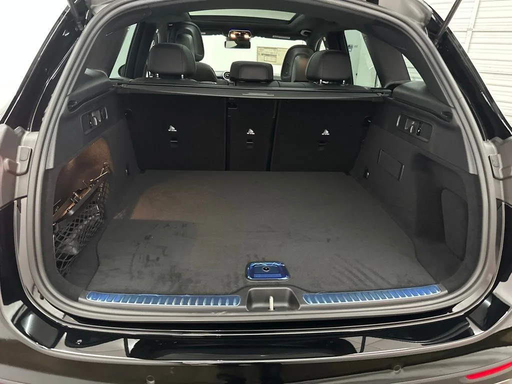 New 2026 Black Mercedes-Benz GLC 300 image 27