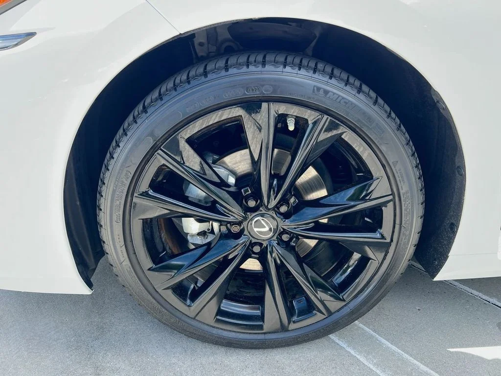 Certified Used 2024 WHITE NOVA GF. Lexus 300h F SPORT Handling image 9