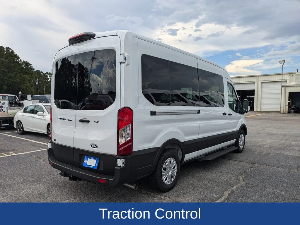 New 2026 Oxford White Ford XLT image 4