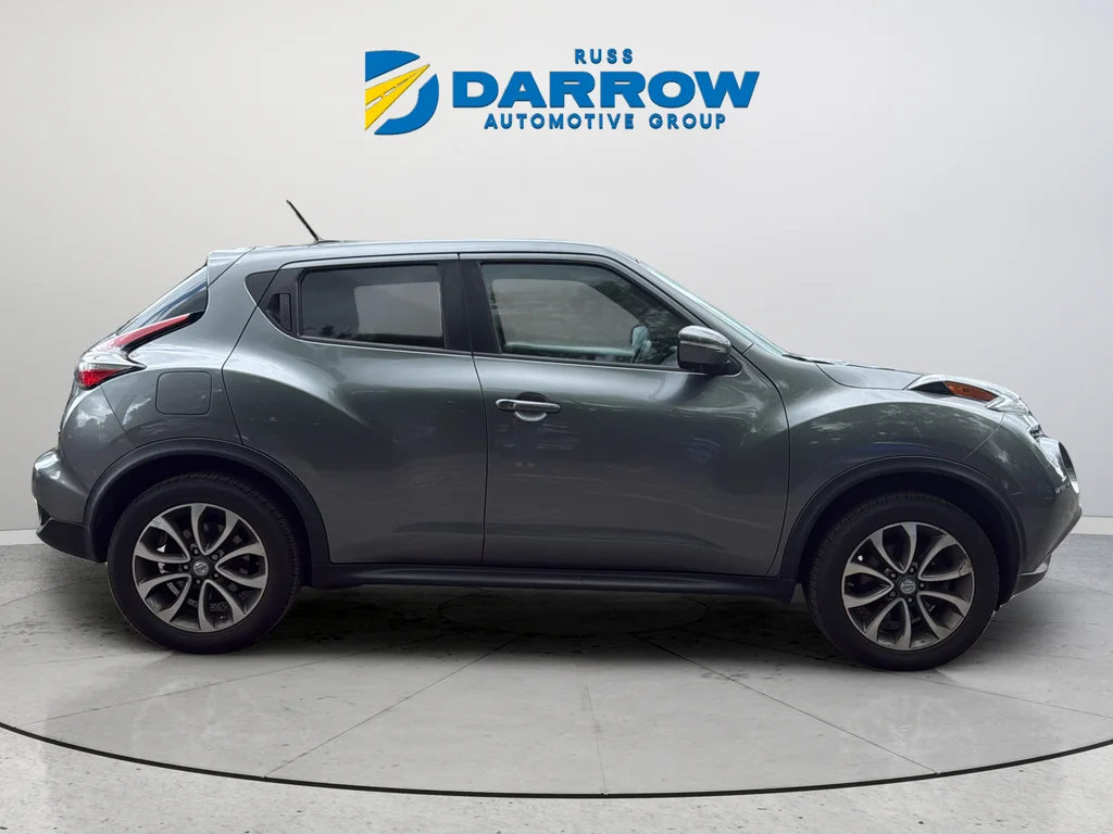 Used 2017 Gray Nissan SL image 6
