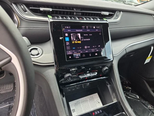 New 2026 Silver Zynith Jeep Laredo X image 22