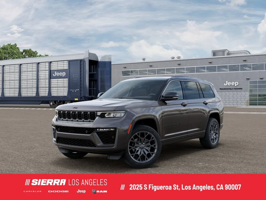 2026 Jeep Grand Cherokee L Summit 4x4's photo
