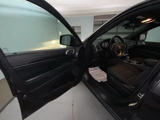Used 2021 Gray Jeep Laredo E image 11