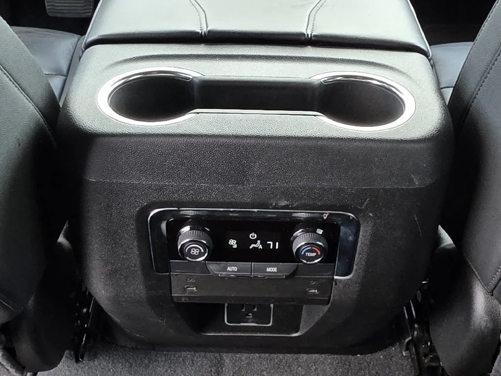 Used 2025 Black Chevrolet LT image 18