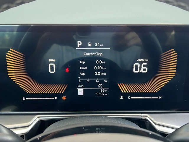Used 2025 Black Kia S image 27