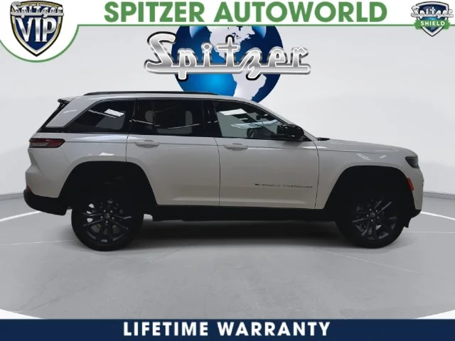 New 2026 Bright White Clear-Coat Exterior Paint Jeep Limited image 16