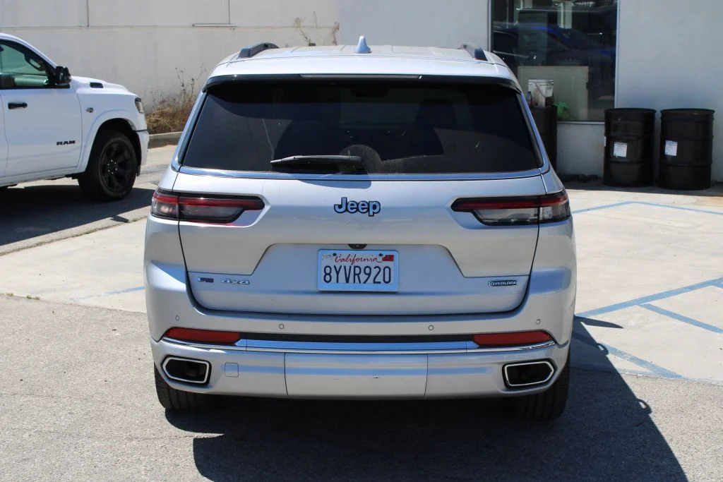 Used 2021 Silver Jeep Overland image 5
