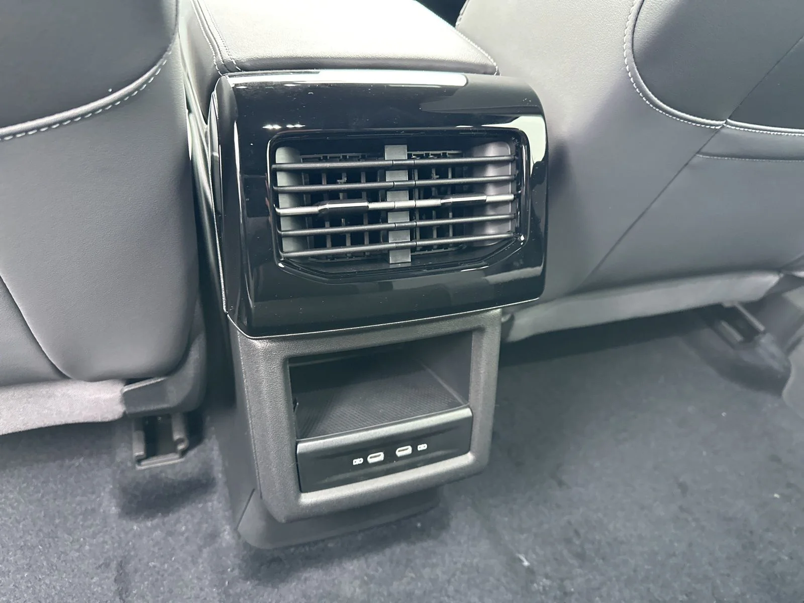 2026 Volkswagen ID.4 PRO - Photo 16