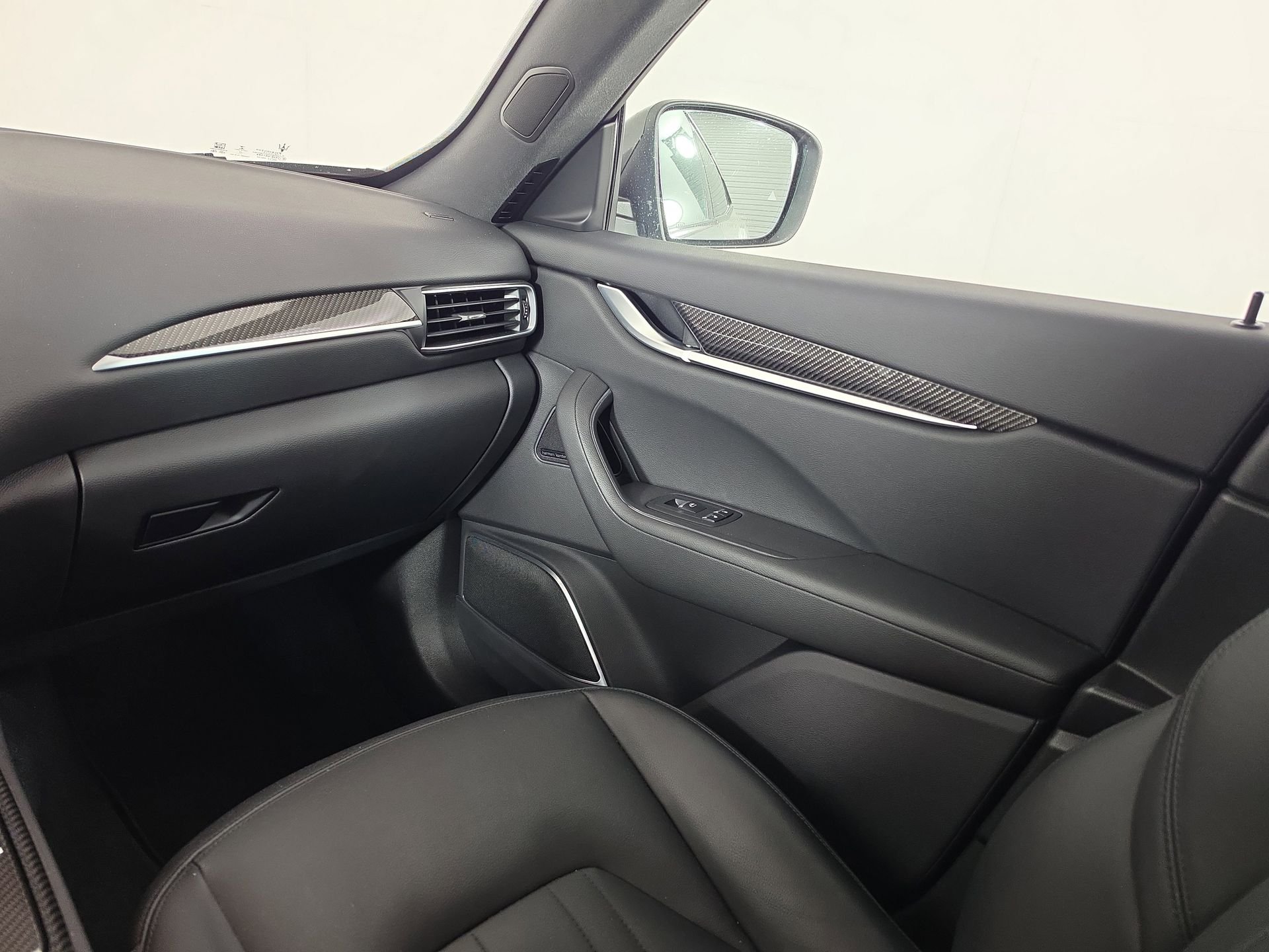 Used 2022 Gray Maserati Modena image 33